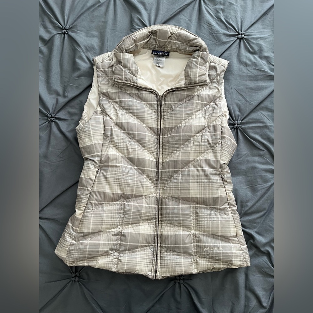 Patagonia Women's Puffer Vest - Cream & natural colors